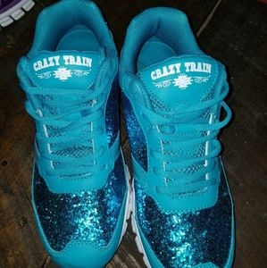 So glam crazy train shoes